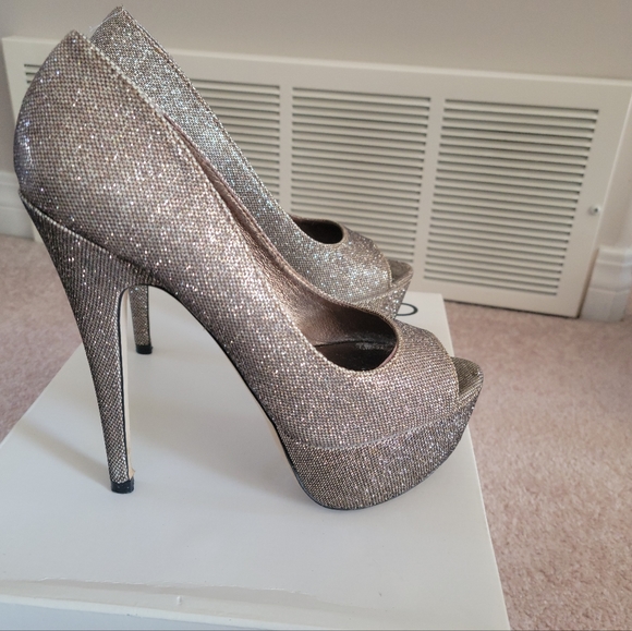 ALDO | Sparkly Pumps Size 5 - Picture 2 of 6